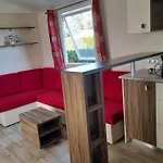 別荘 Mobile Les Charmettes 4 Etoiles En Charente Maritime Pres Du Zoo De La Palmyre 8 Personnes Confort 3 2 Salles De Bains 2 Wc Lave Linge Lave Vaisselle Climatisation Bien Situe レ・マトゥ