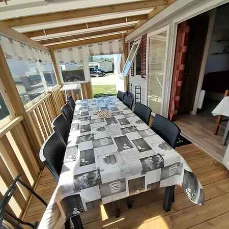 Mobile Les Charmettes 4 Etoiles En Charente Maritime Pres Du Zoo De La Palmyre 8 Personnes Confort 3 2 Salles De Bains 2 Wc Lave Linge Lave Vaisselle Climatisation Bien Situe Vakantiehuis Les Mathes