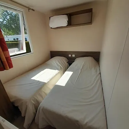 Holiday home Mobil Les Charmettes 4 Etoiles En Charente Maritime Pres Du Zoo De La Palmyre 8 Personnes Confort 3 2salles De Bains 2 Wc Lave Linge Lave Vaisselle Climatisation Bien Situe *