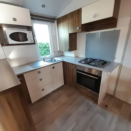 Mobil Les Charmettes 4 Etoiles En Charente Maritime Pres Du Zoo De La Palmyre 8 Personnes Confort 3 2salles De Bains 2 Wc Lave Linge Lave Vaisselle Climatisation Bien Situe *