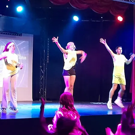 Mobil Les Charmettes 4 Etoiles En Charente Maritime Pres Du Zoo De La Palmyre 8 Personnes Confort 3 2salles De Bains 2 Wc Lave Linge Lave Vaisselle Climatisation Bien Situe Tatil Evi Les Mathes